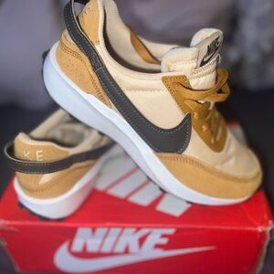 Nike Waffle Cognac Debut size 6
